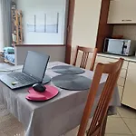 W Apartamencie Z Pieknym Widokiem Na Morze *